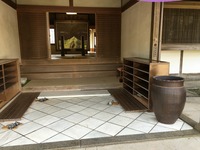 Medium_067　正面　入口